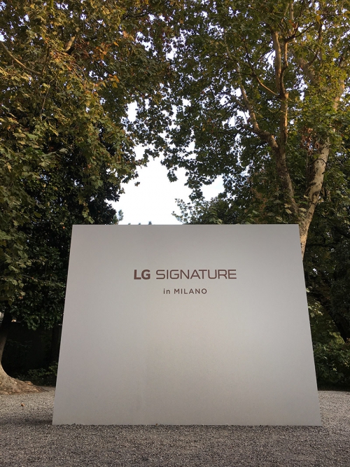 LG_Signature_08